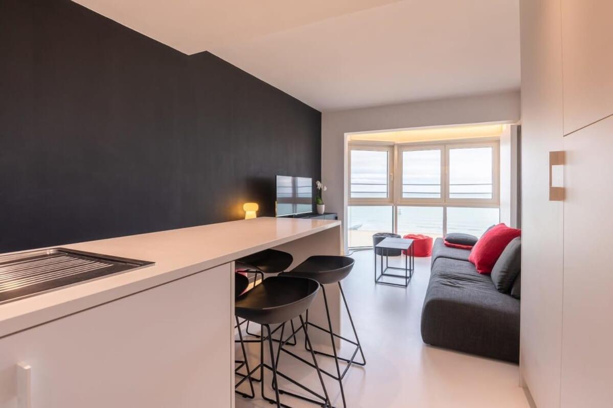 Eliza - Luxurious Apartment With Stunning Sea Views Οστένδη Εξωτερικό φωτογραφία